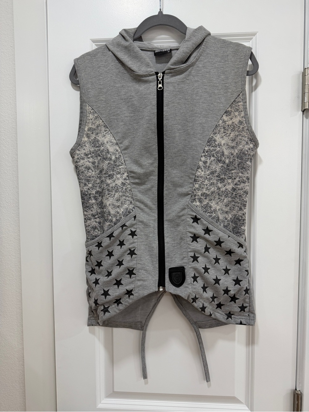 David & Gerenzo Sleeveless Gray Hooded Zip Vest with Star Pocket Detail